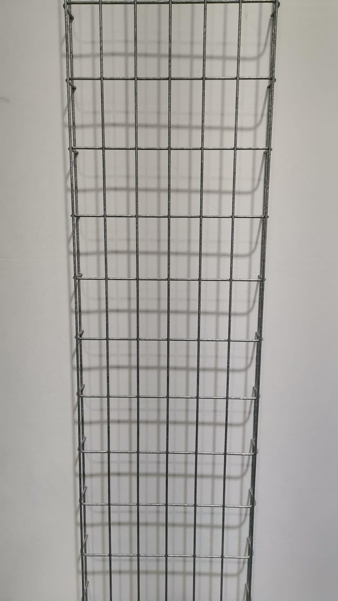 Cable duct length 29 cm, depth 5 cm, mesh size 5 x 10 cm