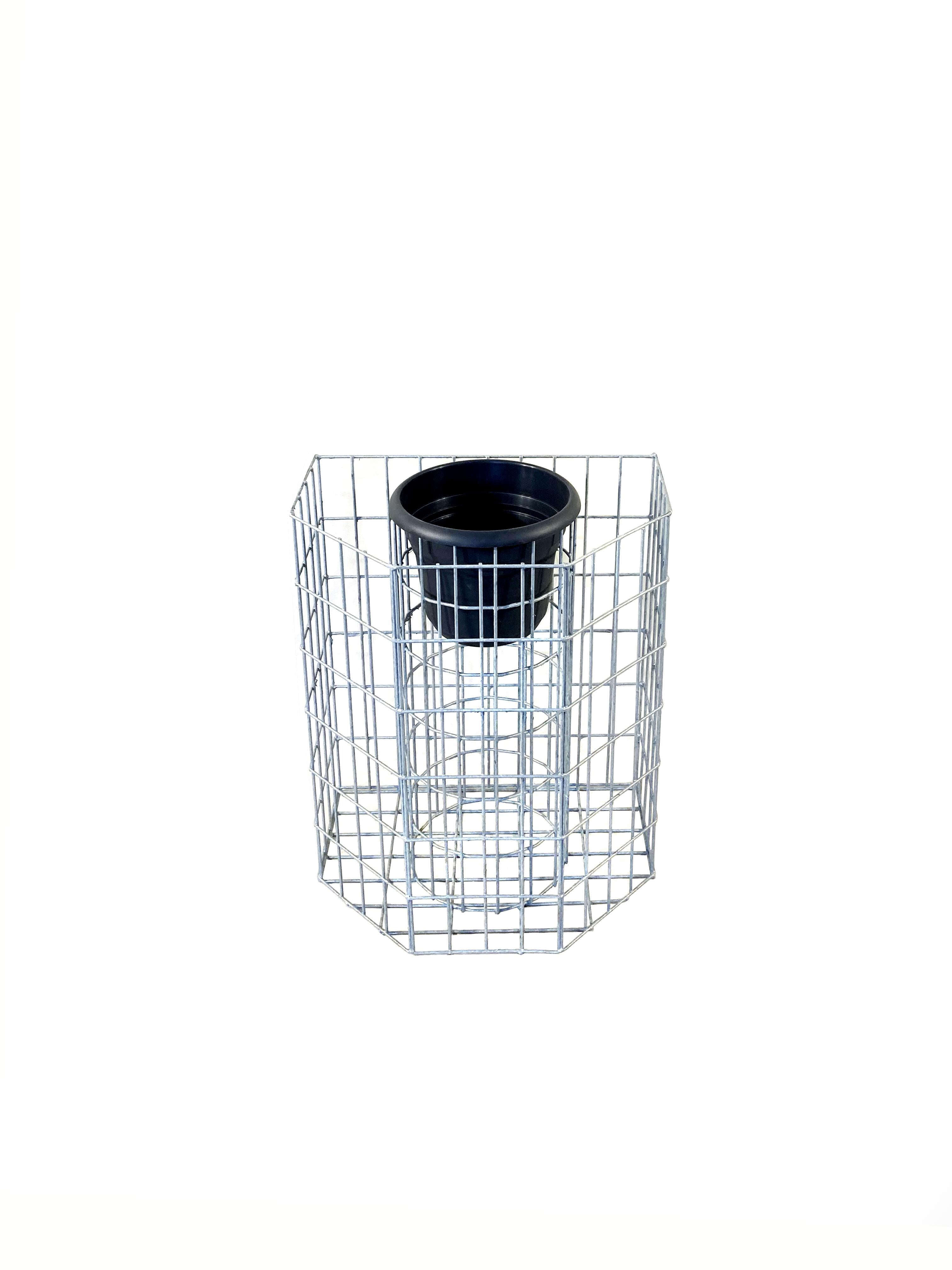 Half octagonal flower column, height 62 cm, MW 5 x 10 cm, hot-dip galvanized including pot