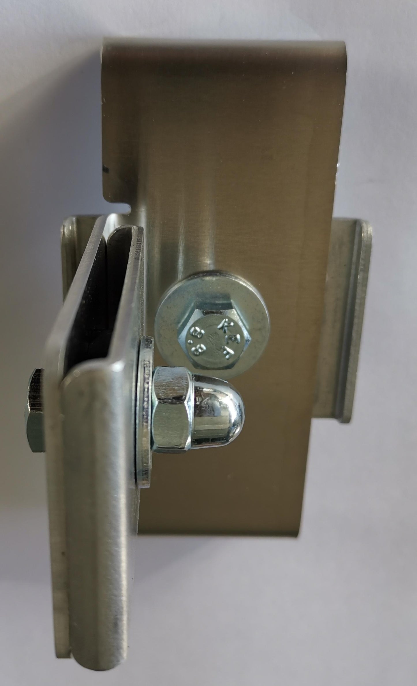 Grampo com suporte de cerca 5 x 10 cm para malha de haste dupla, alumínio