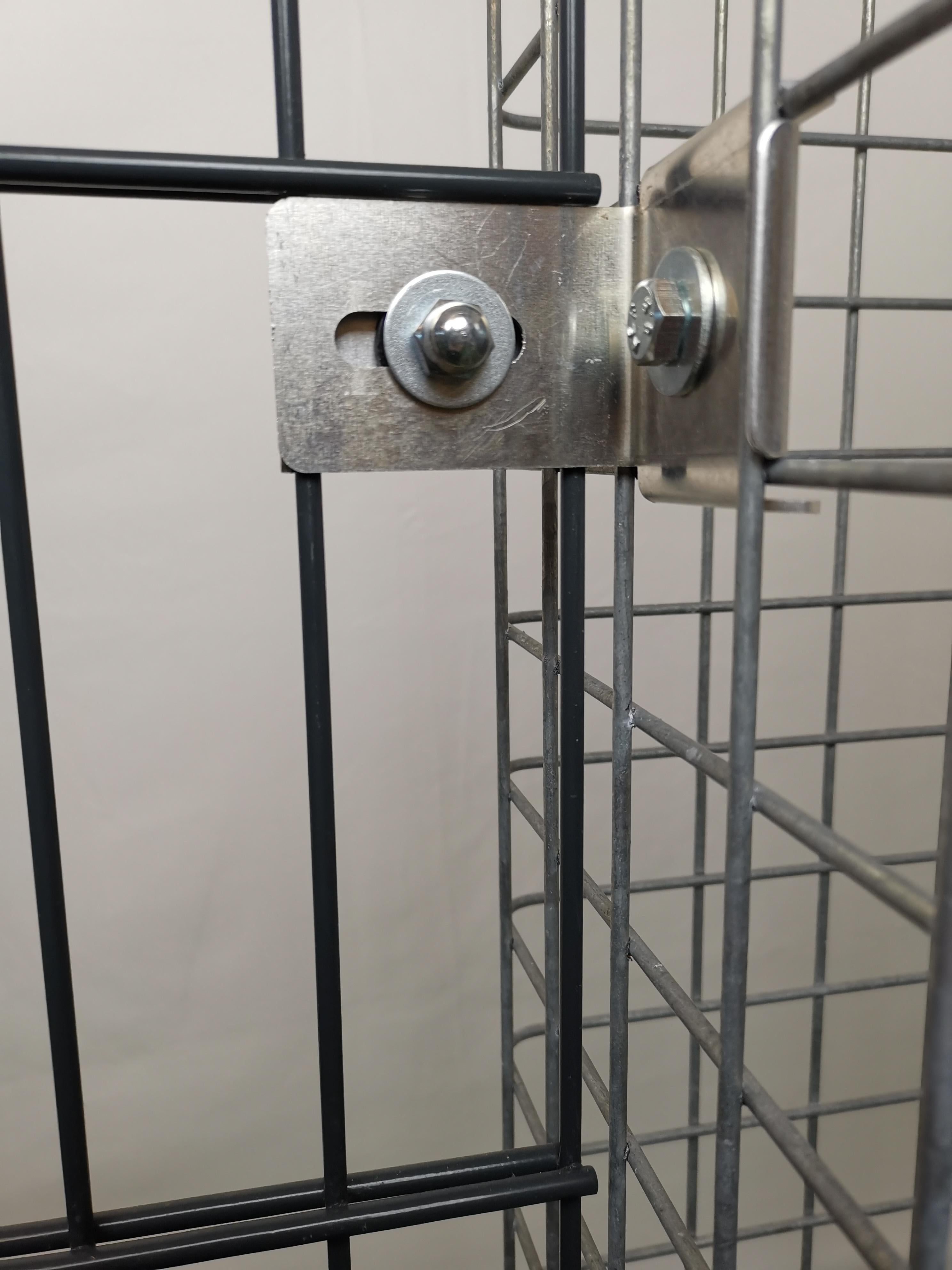 Grampo com suporte de cerca 5 x 5 cm para malha de haste dupla, alumínio