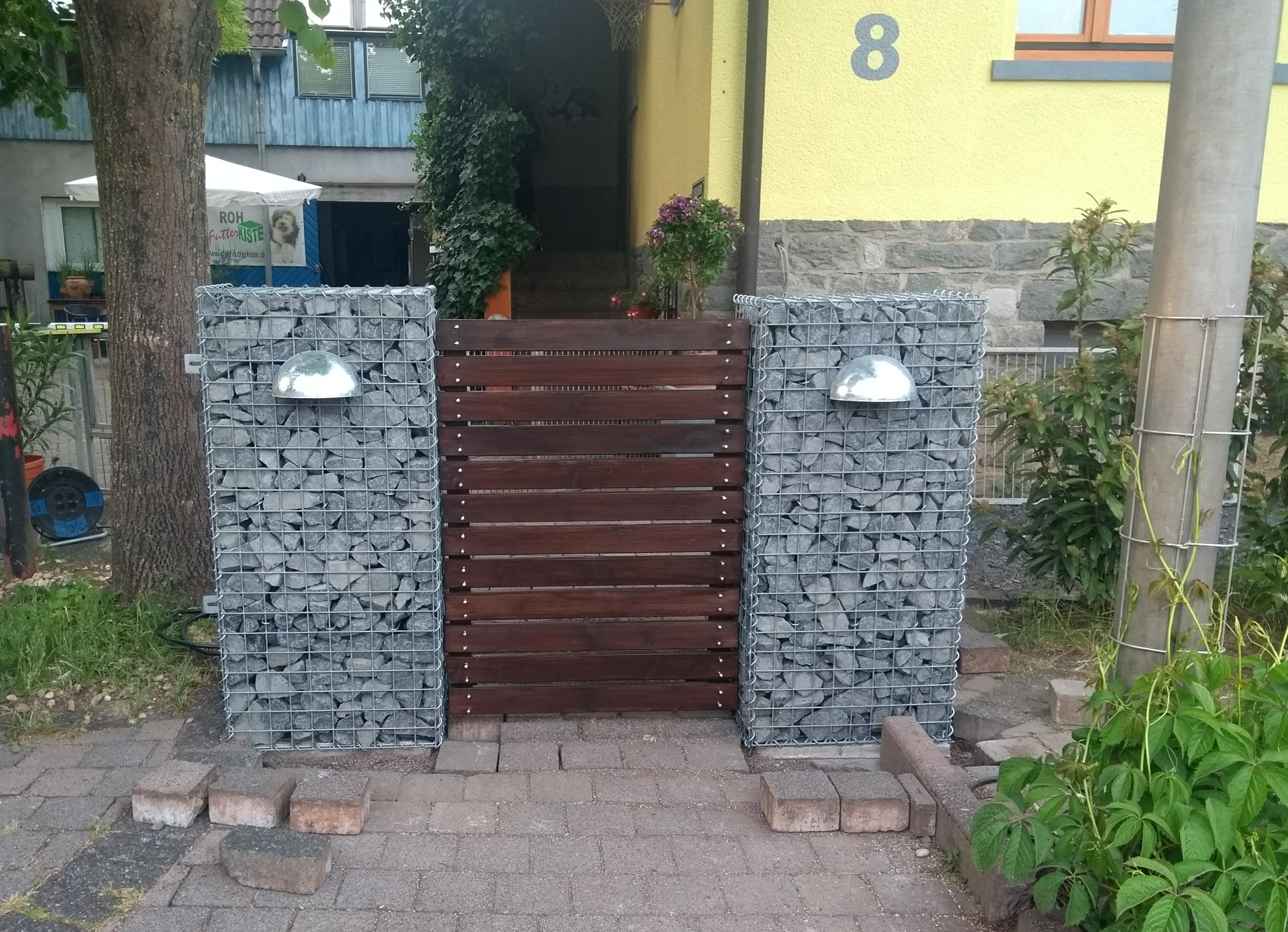 Luminária galvanizada com suporte